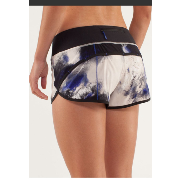 Lululemon Women's Run: Speed Short, Size 4, 2.5” Inseam - Picture 1 of 12